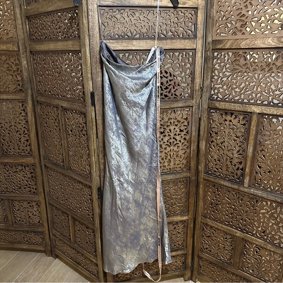 NWT House of CB CLARA PEWTER BIAS CUT MIDI SKIRT size Small reg $155 - Picture 6 of 9